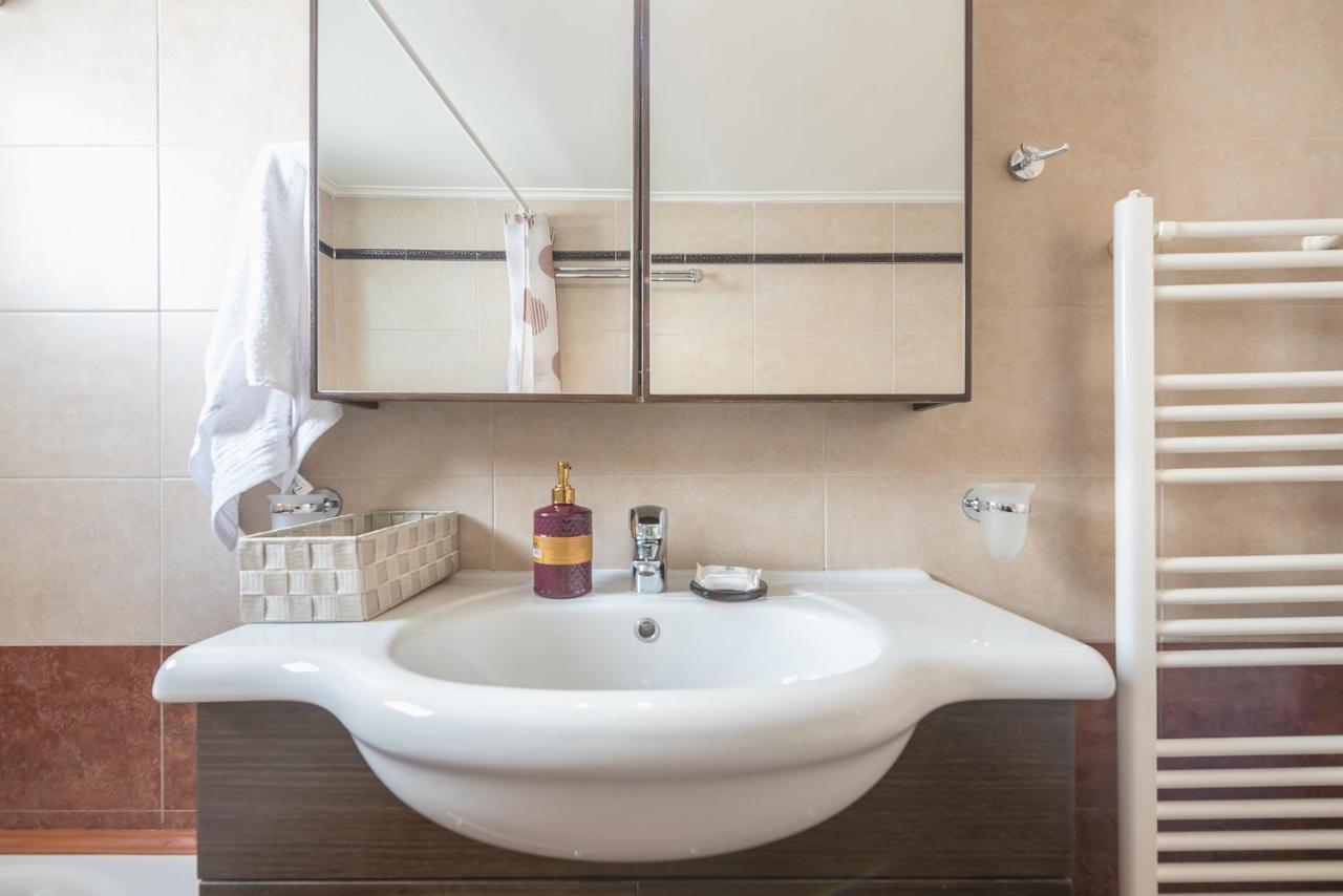 Lighthouse Apartment In The Heart Of Athènes Extérieur photo
