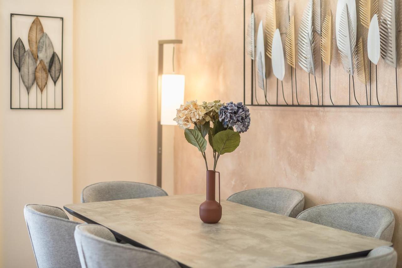 Lighthouse Apartment In The Heart Of Athènes Extérieur photo